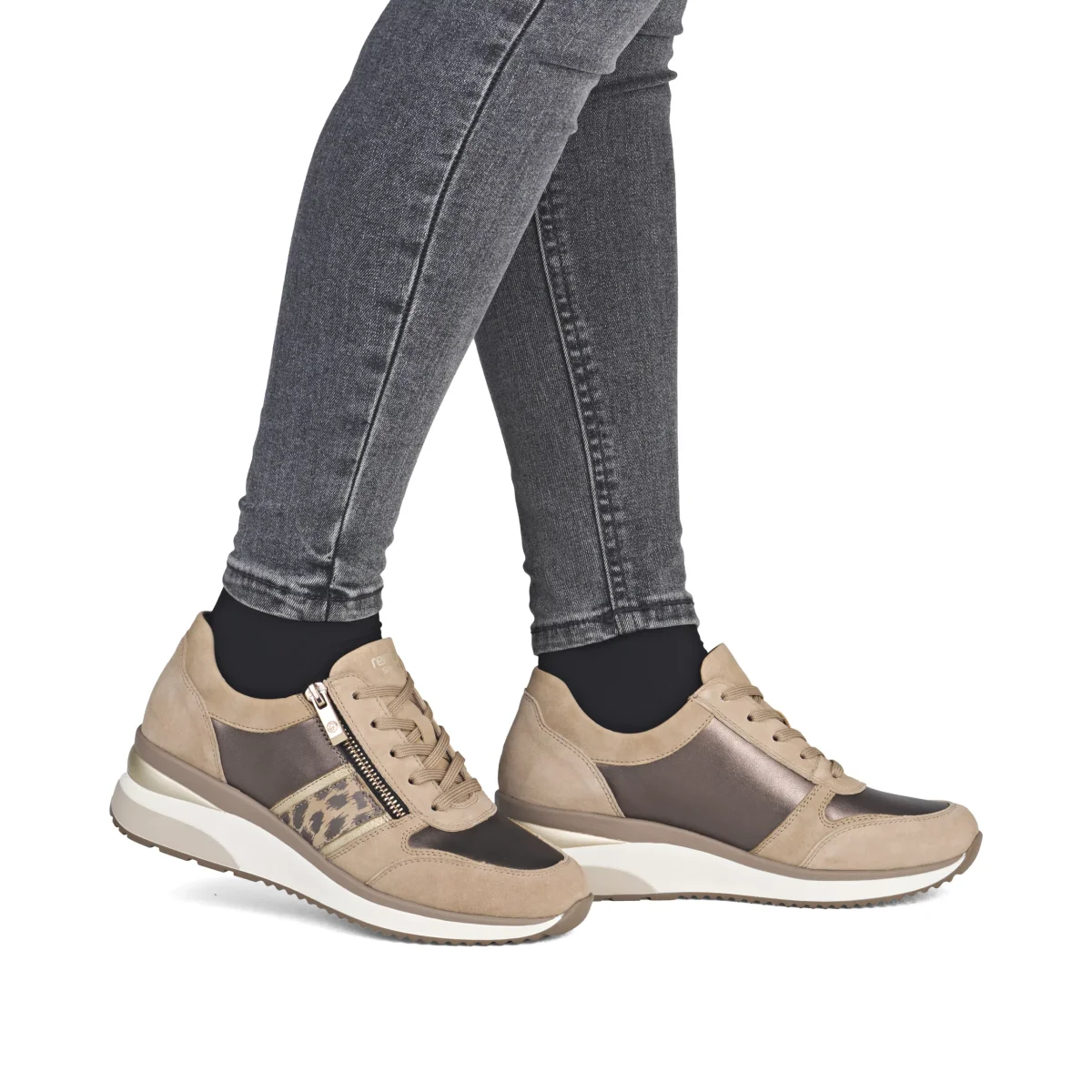 Remonte Baskets beiges et léopard compensées – Image 6
