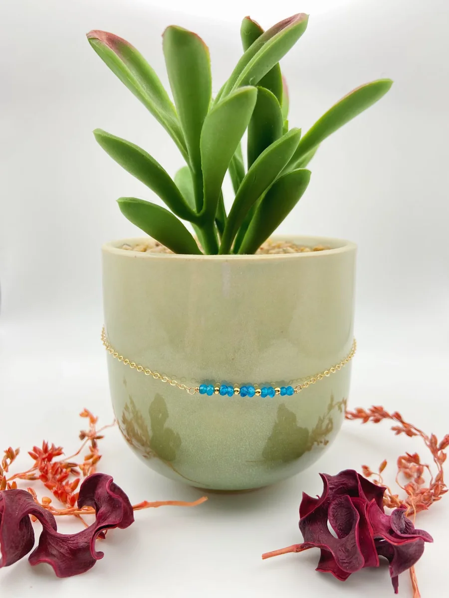 DIGNITÉ - Bracelet en apatite néon facettée – Image 2