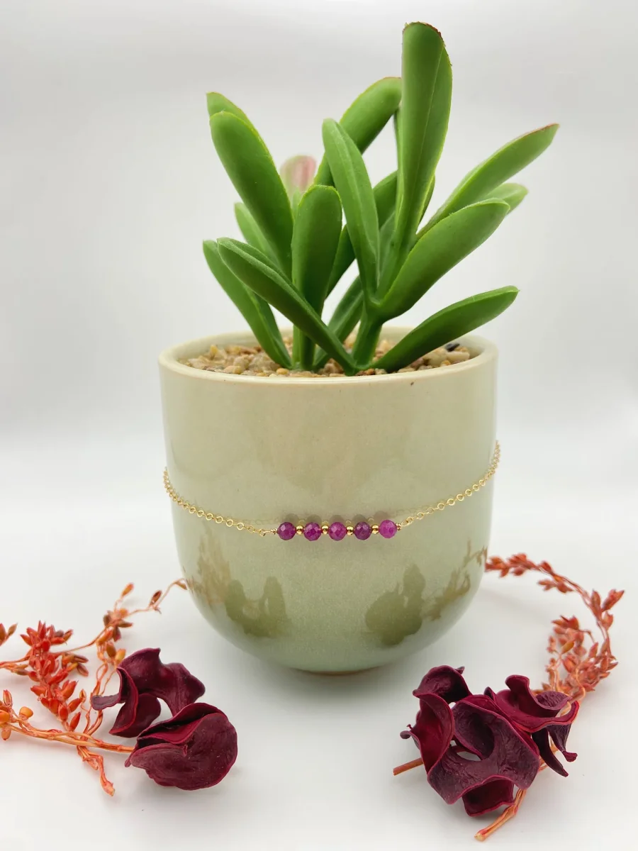 DIGNITÉ - Bracelet en rubis facetté – Image 2