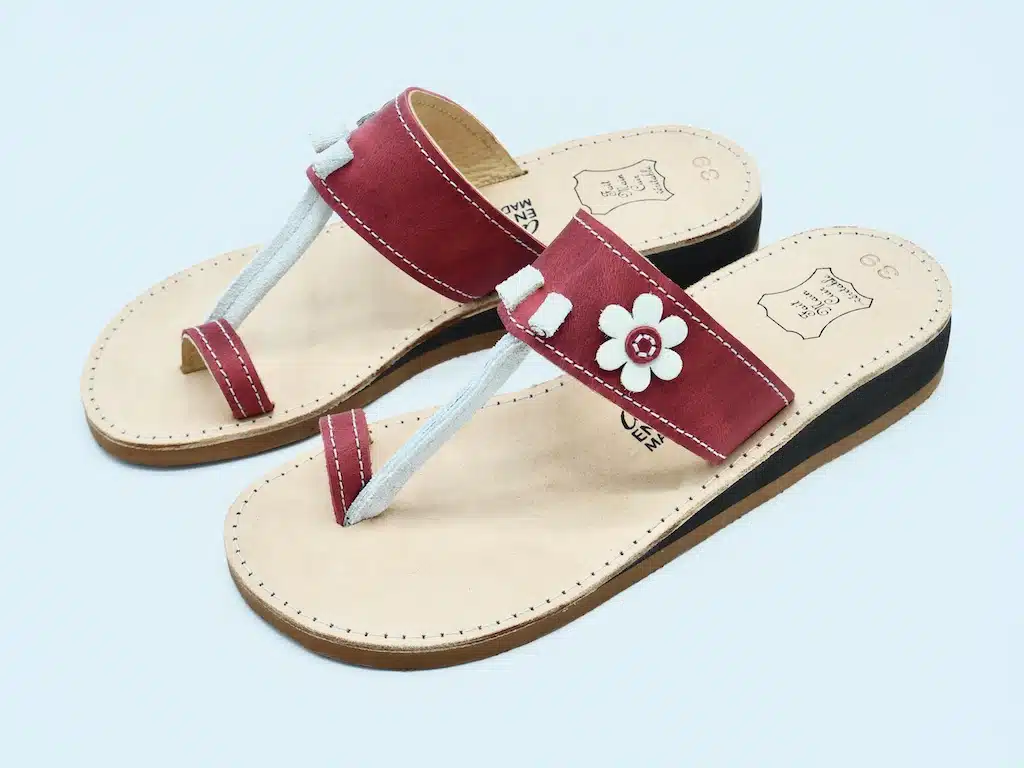 TONG CUIR ARTISANALE FEMME ENTRE-DOIGTS VEZENOBRES – MADE IN FRANCE – Image 7
